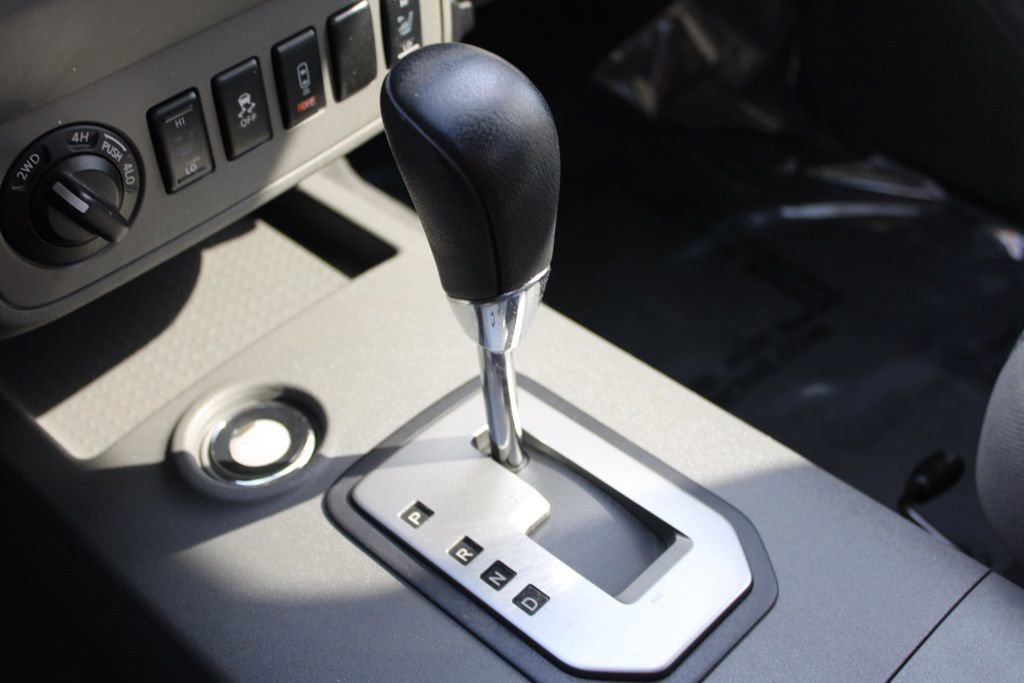 Used 2020 Nissan Frontier SV w/ Midnight Edition Floor Mats image 39