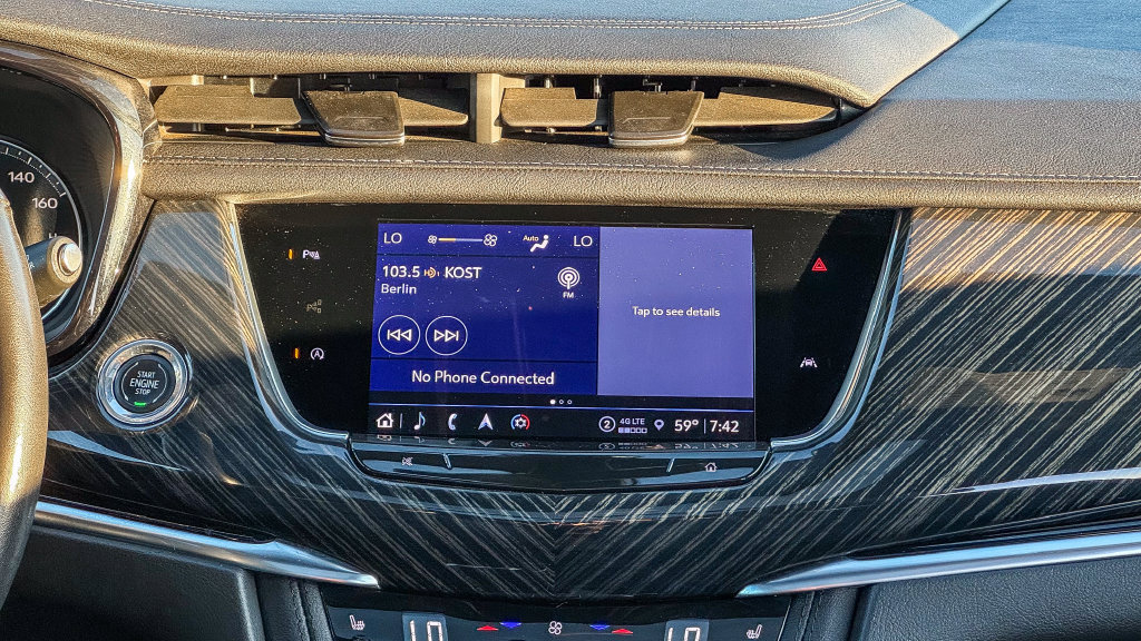 Used 2024 Cadillac XT6 Premium Luxury FWD image 16