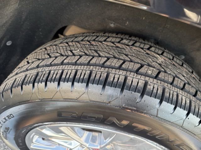 Used 2022 GMC Yukon XL Denali AWD/4WD image 25