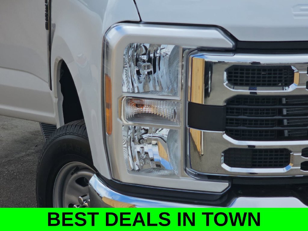 New 2026 Ford F350 XL w/ XL Chrome Package AWD/4WD image 32