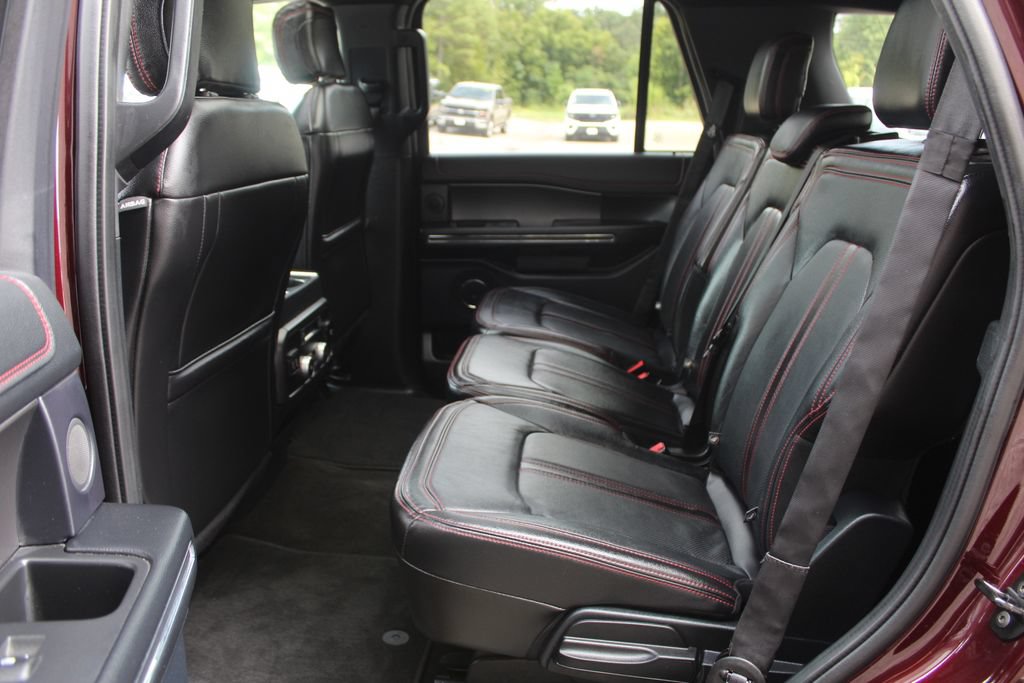Used 2020 Ford Expedition Limited w/ Equipment Group 303A AWD/4WD image 18