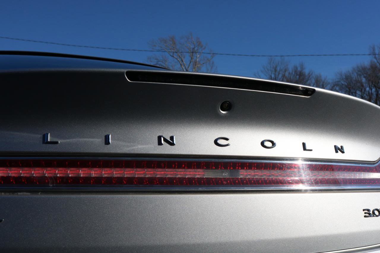 Used 2017 Lincoln MKZ Reserve w/ Technology Package image 12