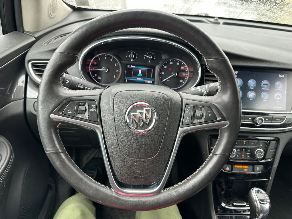 Used 2018 Buick Encore Essence FWD image 2