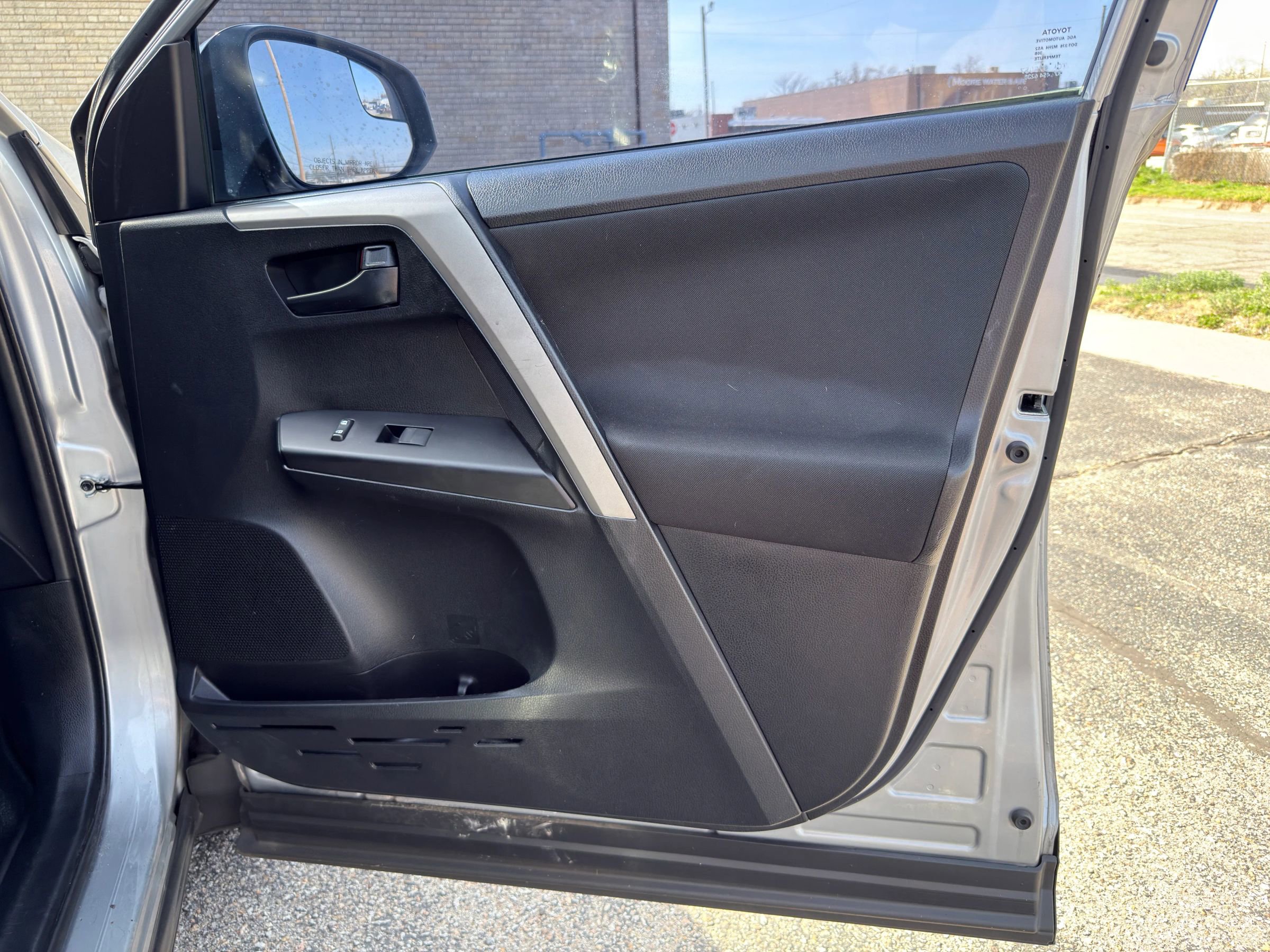 Used 2017 Toyota RAV4 LE w/ All Weather Liner Package image 27