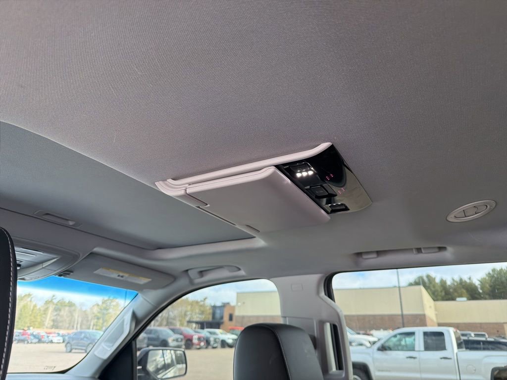 Used 2019 Chevrolet Tahoe Premier AWD/4WD image 14