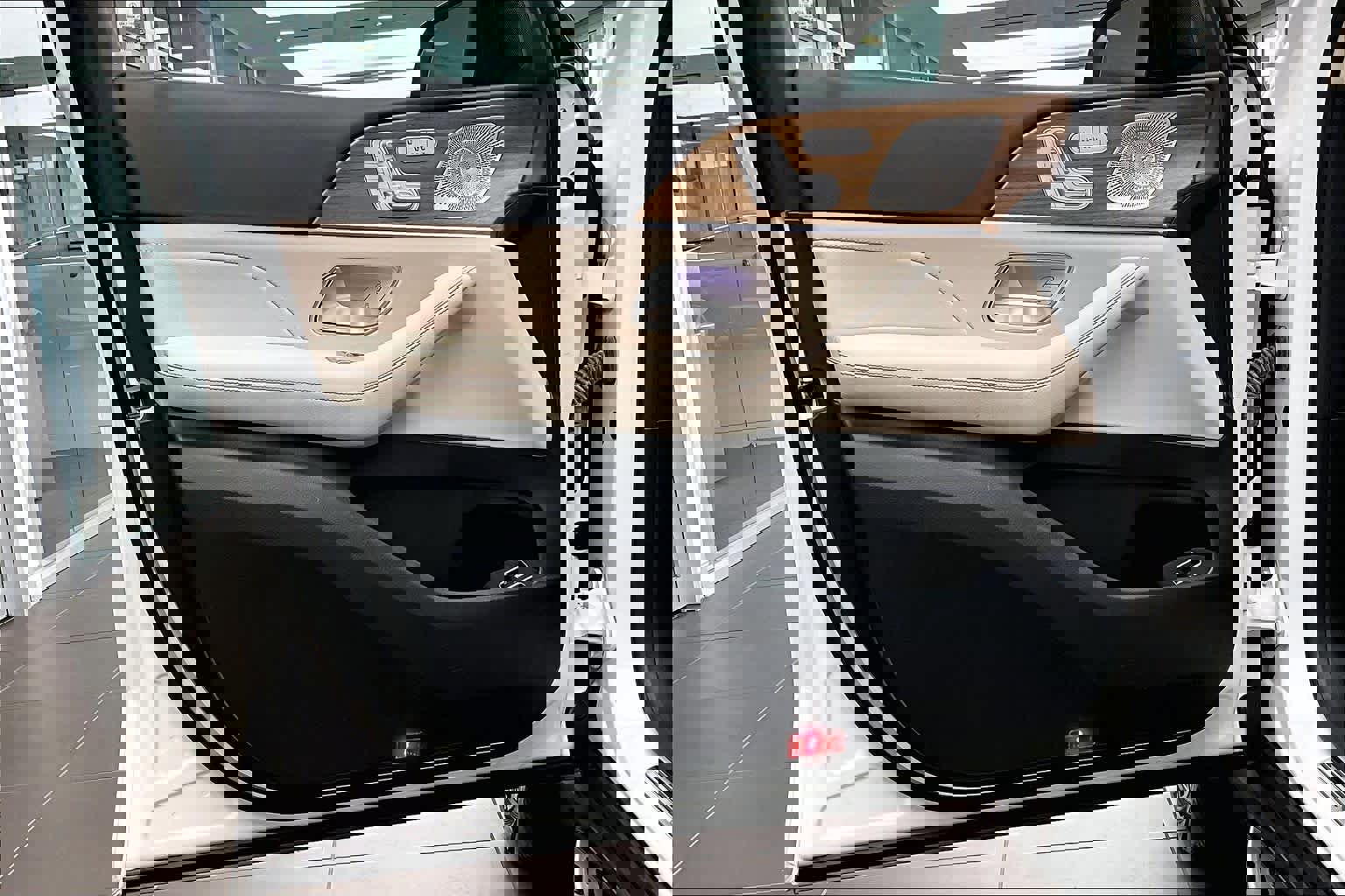 Used 2025 Mercedes-Benz GLE 450e 4MATIC image 22