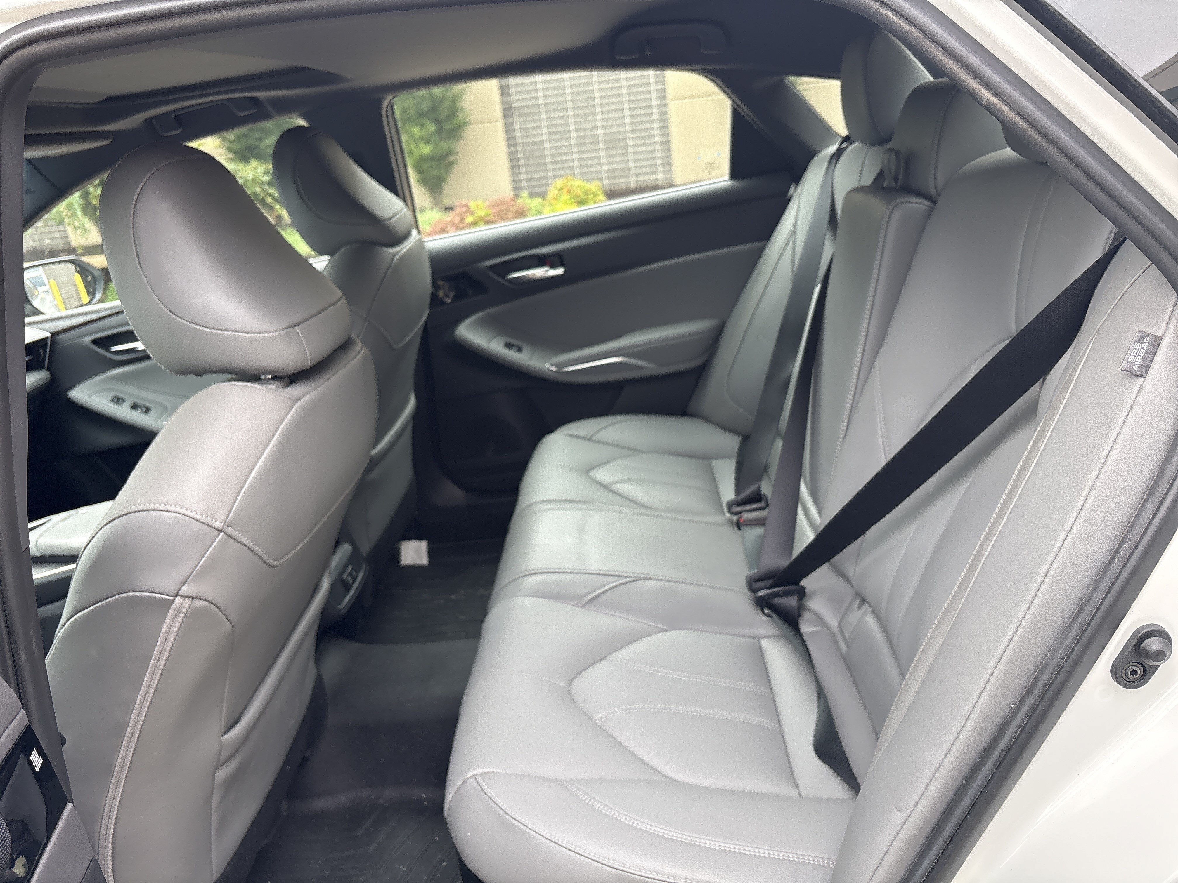 Used 2021 Toyota Avalon XLE w/ Moonroof Package FWD image 31