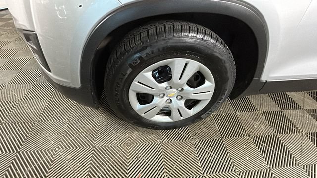 Used 2015 Chevrolet Trax LS FWD image 9