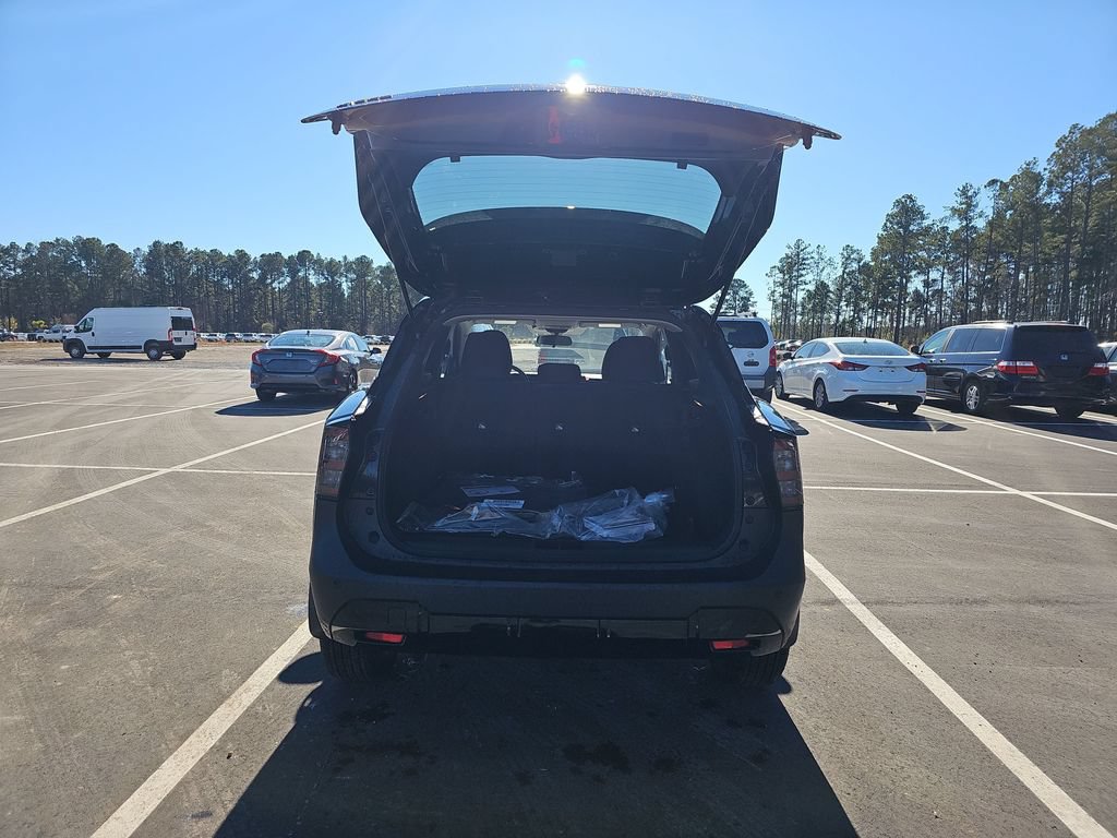 New 2026 Nissan Kicks SV w/ SV Premium Package FWD image 16