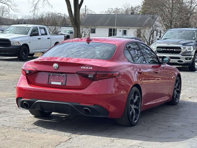 Used 2017 Alfa Romeo Giulia Ti w/ TI 19" Sport Package image 29