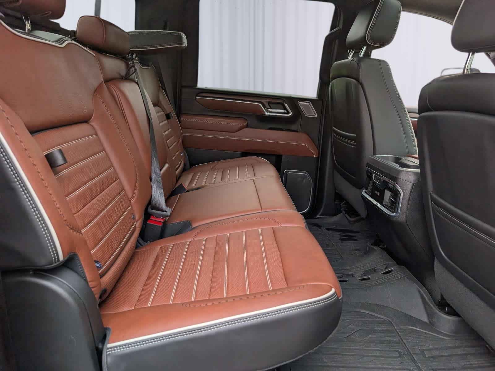 Certified 2024 GMC Sierra 3500 Denali Ultimate AWD/4WD image 11