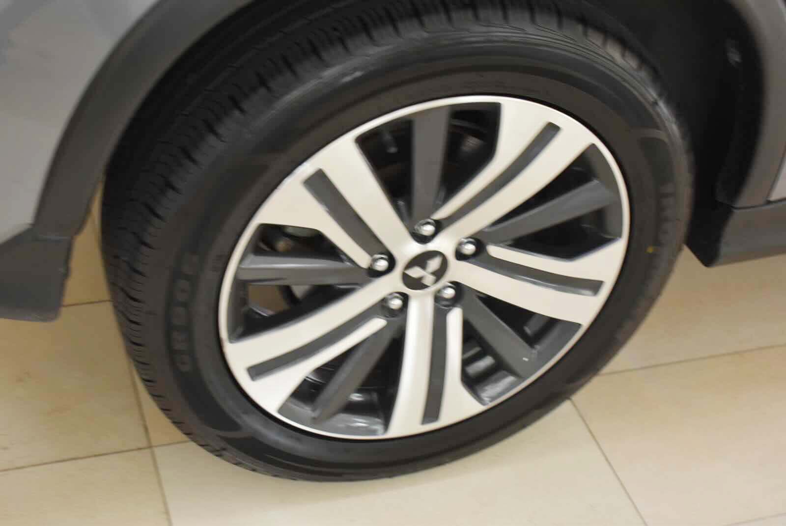 Used 2024 Mitsubishi Outlander Sport LE AWD/4WD image 38
