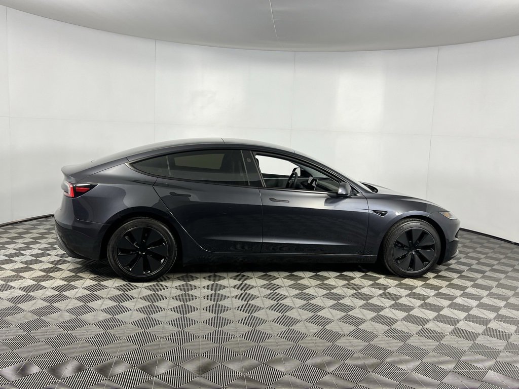 Used 2024 Tesla Model 3 Standard Range image 3