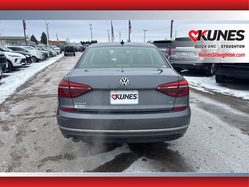 Used 2018 Volkswagen Passat 2.0T S image 8