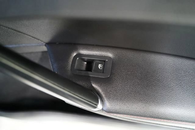Used 2018 Volkswagen GTI Autobahn FWD image 43