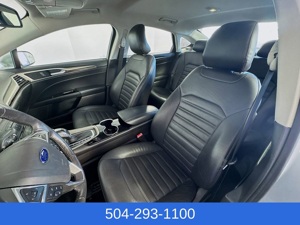 Used 2016 Ford Fusion SE w/ Equipment Group 202A image 19