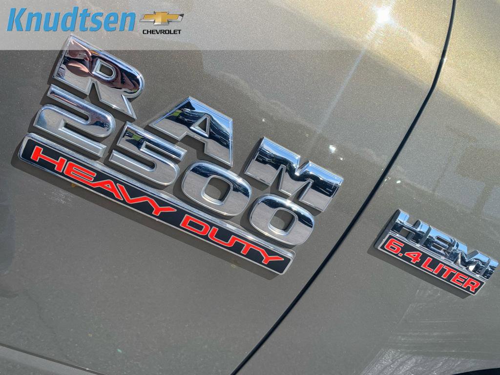 Used 2014 RAM 2500 Tradesman w/ Chrome Appearance Group AWD/4WD image 9