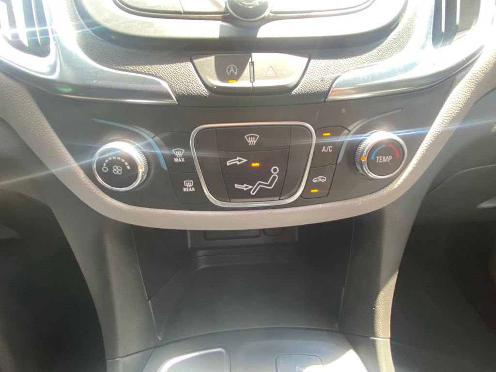 Used 2024 Chevrolet Equinox LT FWD image 30