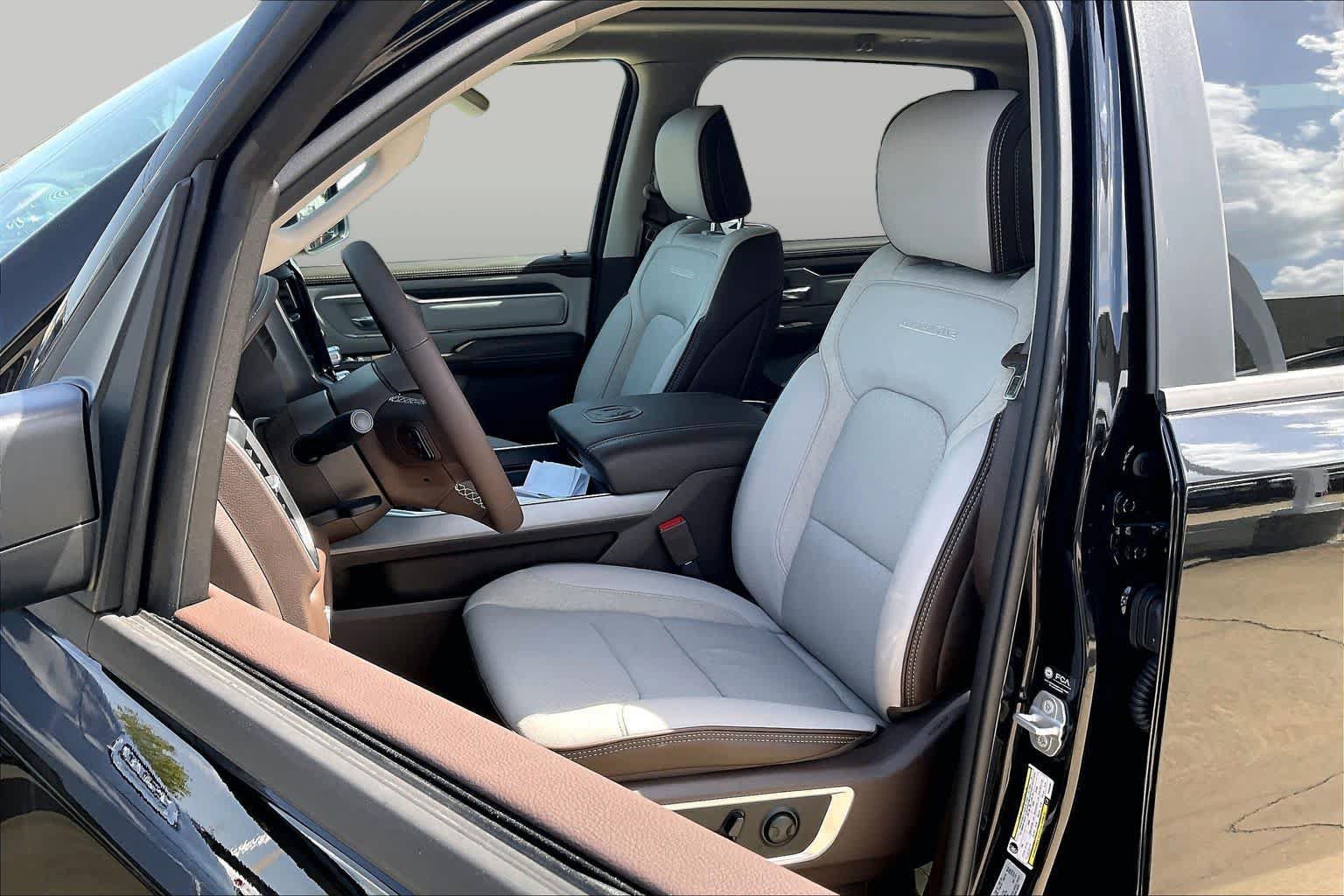 New 2027 RAM 1500 Laramie w/ Laramie Preferred Package AWD/4WD image 9