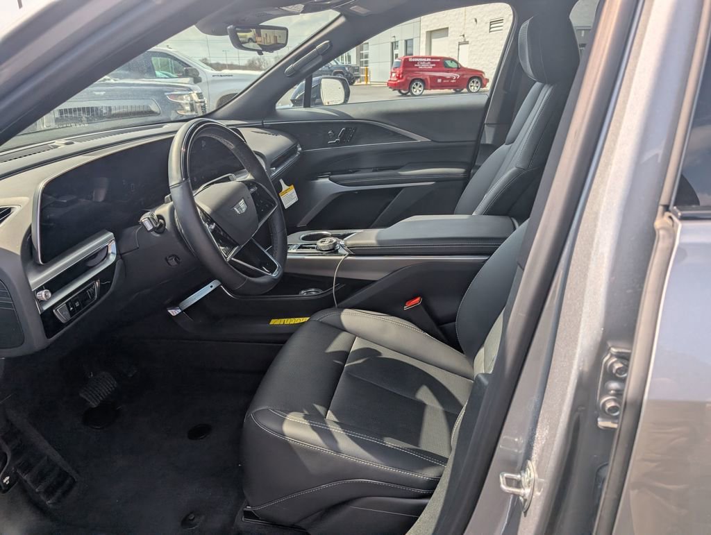 Used 2025 Cadillac Lyriq Luxury w/ LPO, Floor Liner Package image 13