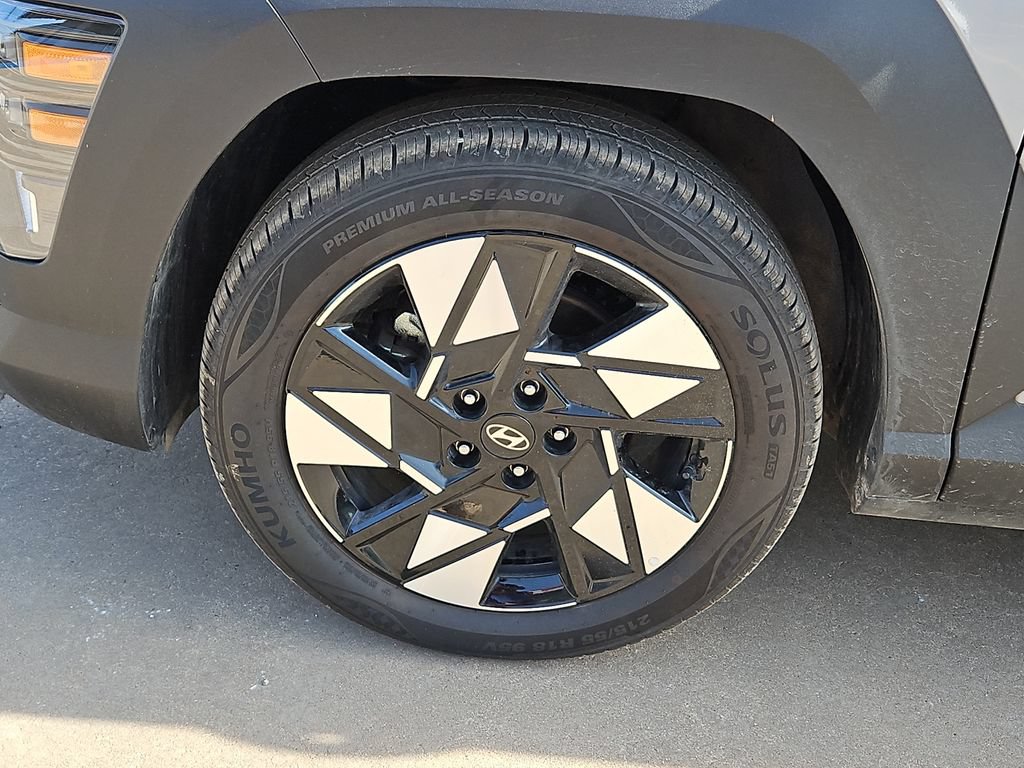 Used 2025 Hyundai Kona SEL FWD image 14