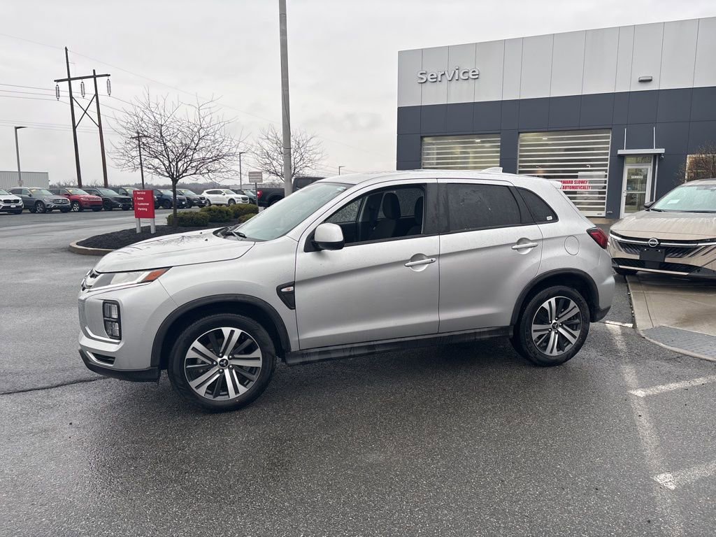 Used 2025 Mitsubishi Outlander Sport ES image 4