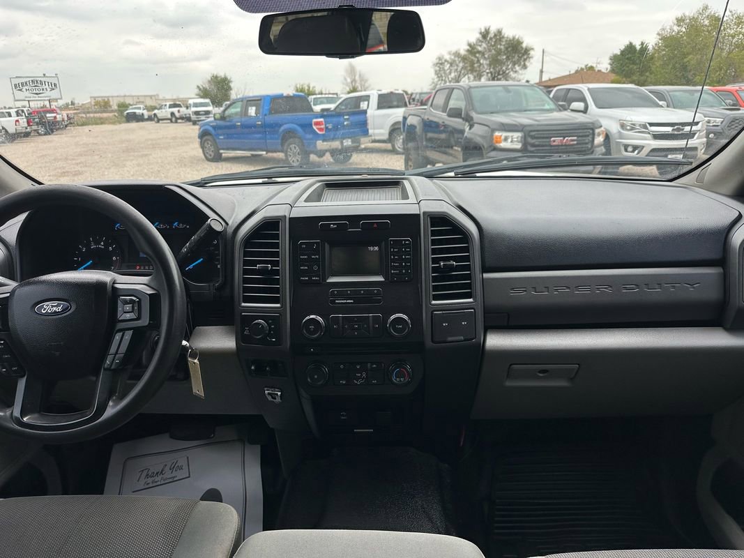 Used 2017 Ford F250 XL w/ Power Equipment Group image 24