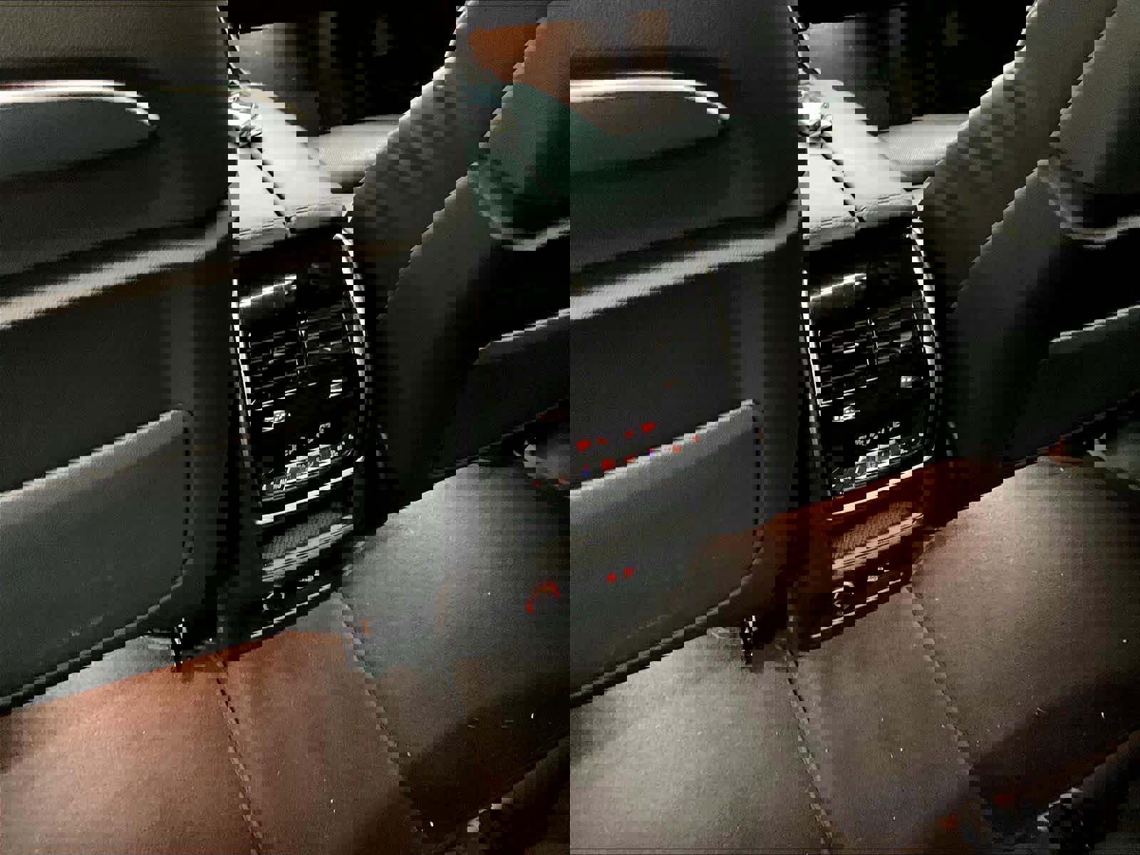 Used 2025 BMW X7 xDrive40i image 36