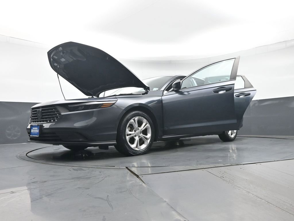 Certified 2023 Honda Accord LX image 47