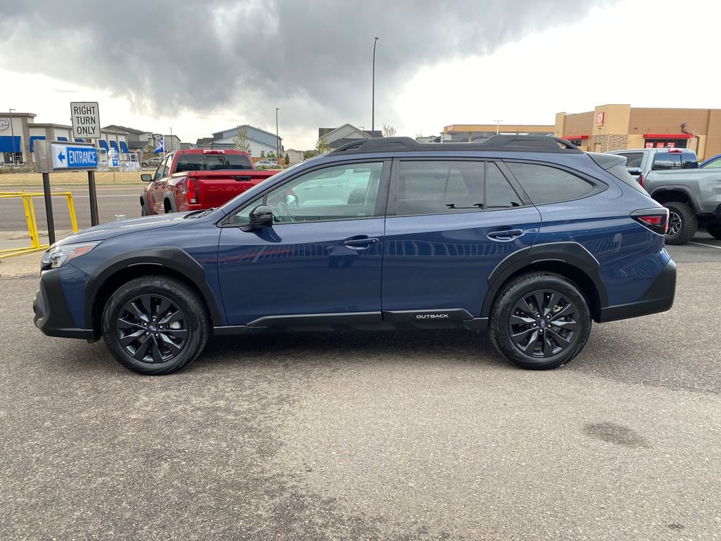 Used 2025 Subaru Outback Onyx Edition XT AWD/4WD image 2