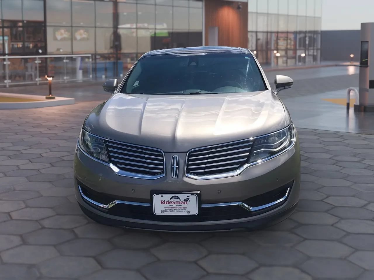 Used 2016 Lincoln MKX Reserve w/ Luxury Package AWD/4WD image 7