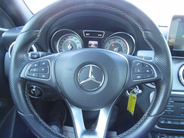Used 2016 Mercedes-Benz GLA 250 4MATIC image 13