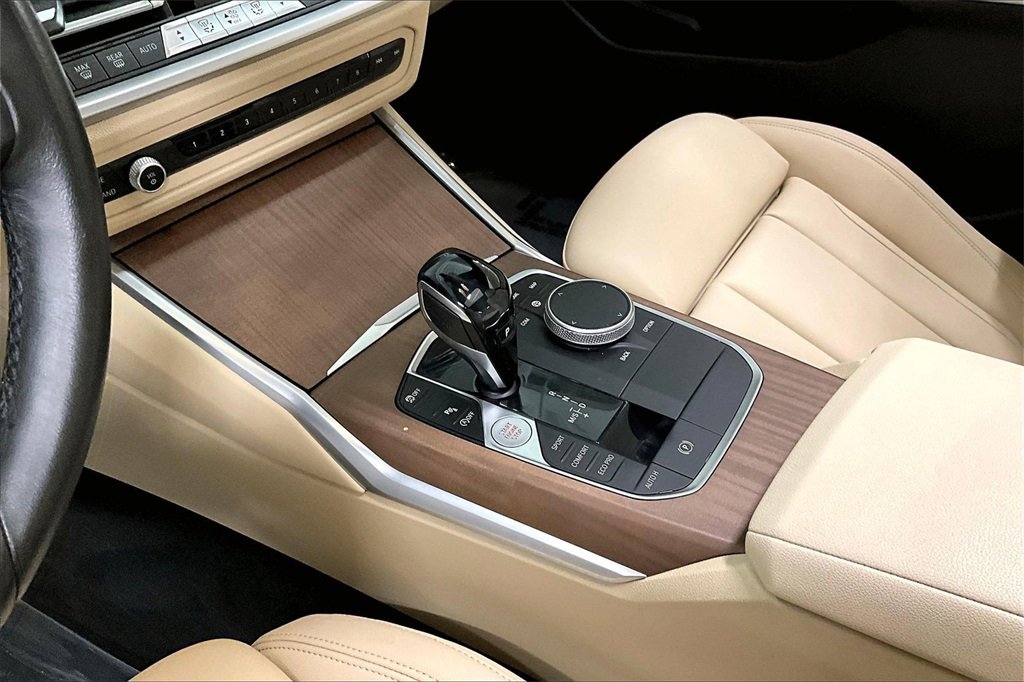 Used 2019 BMW 330i Sedan w/ Driving Assistance Package image 16