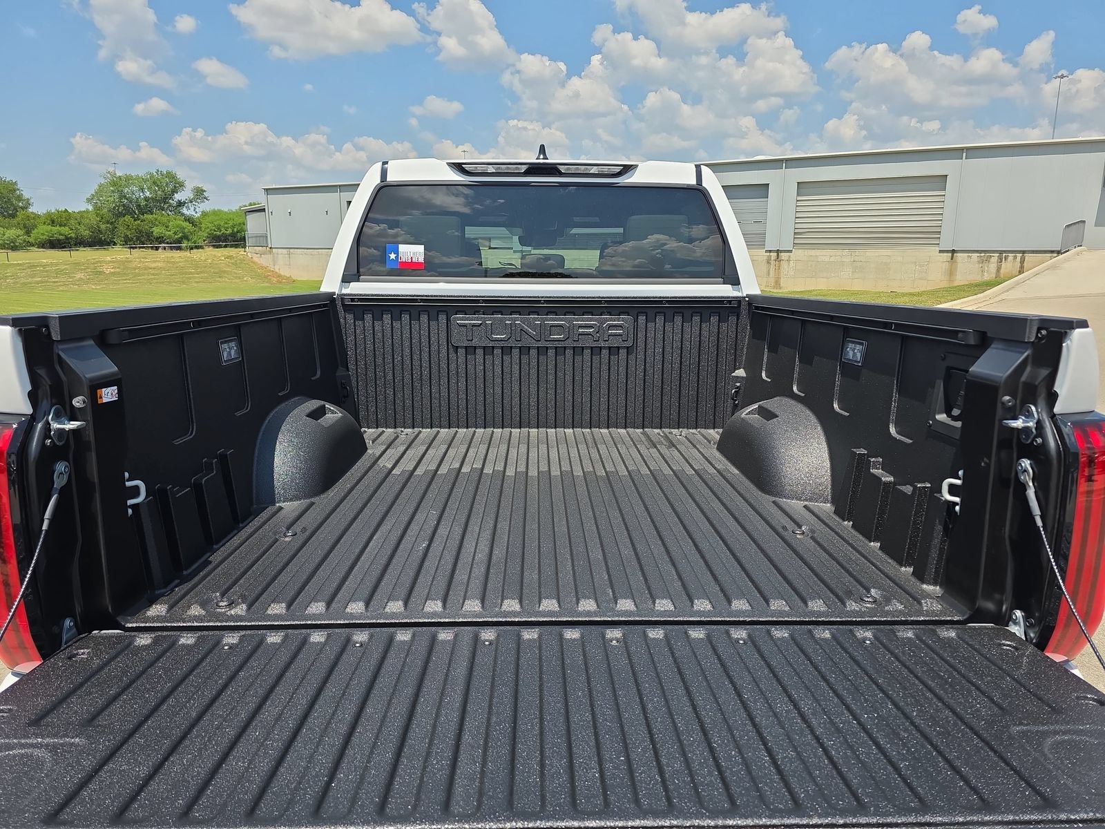 New 2026 Toyota Tundra Limited AWD/4WD image 29