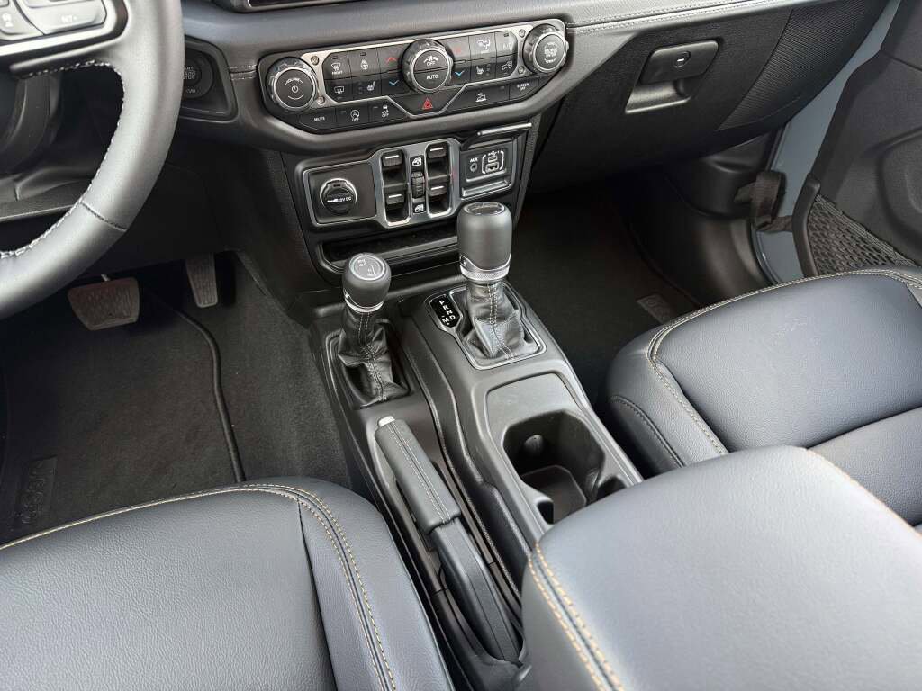 New 2026 Jeep Gladiator Sport image 23