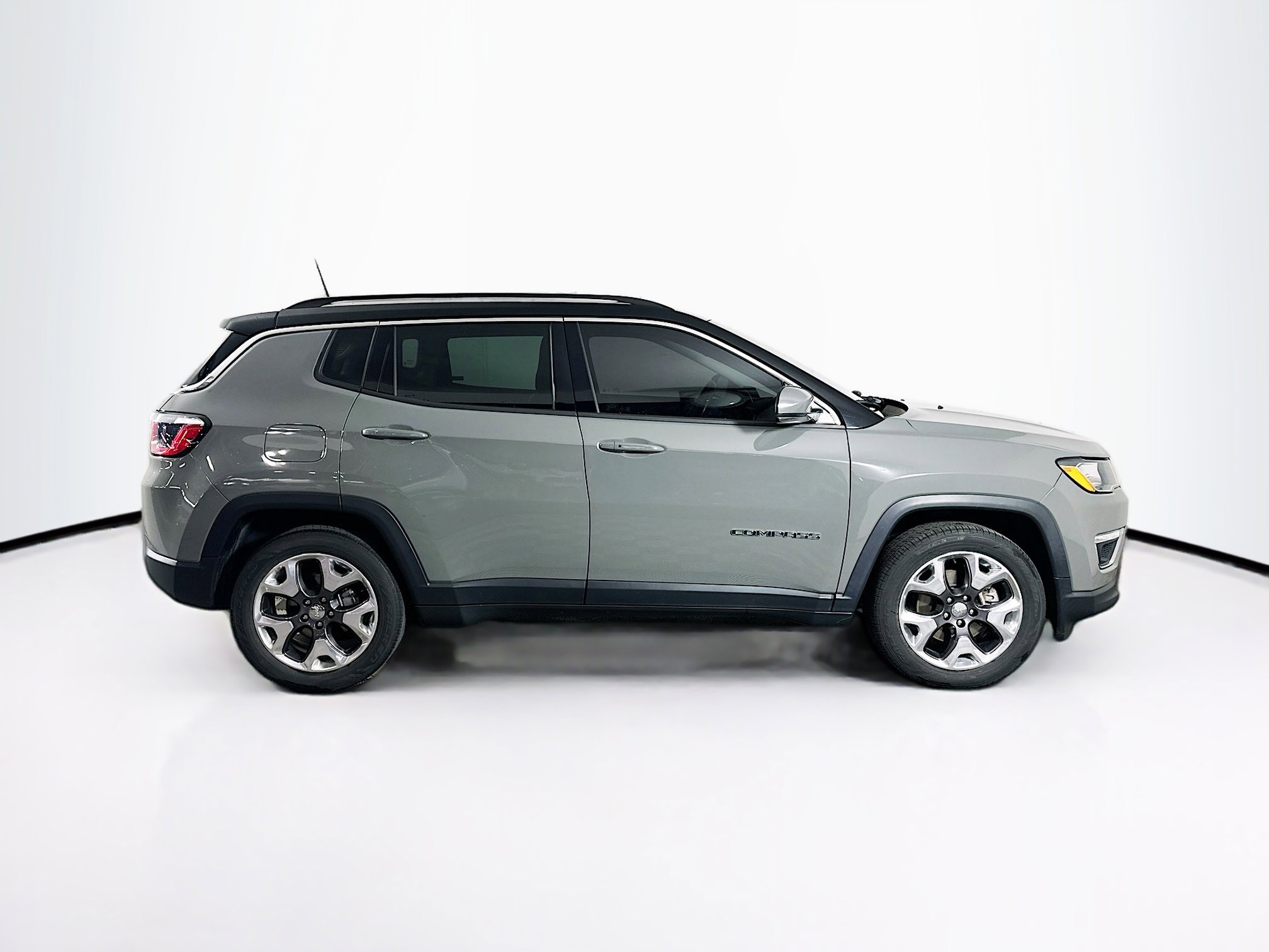 Used 2020 Jeep Compass Limited FWD image 10