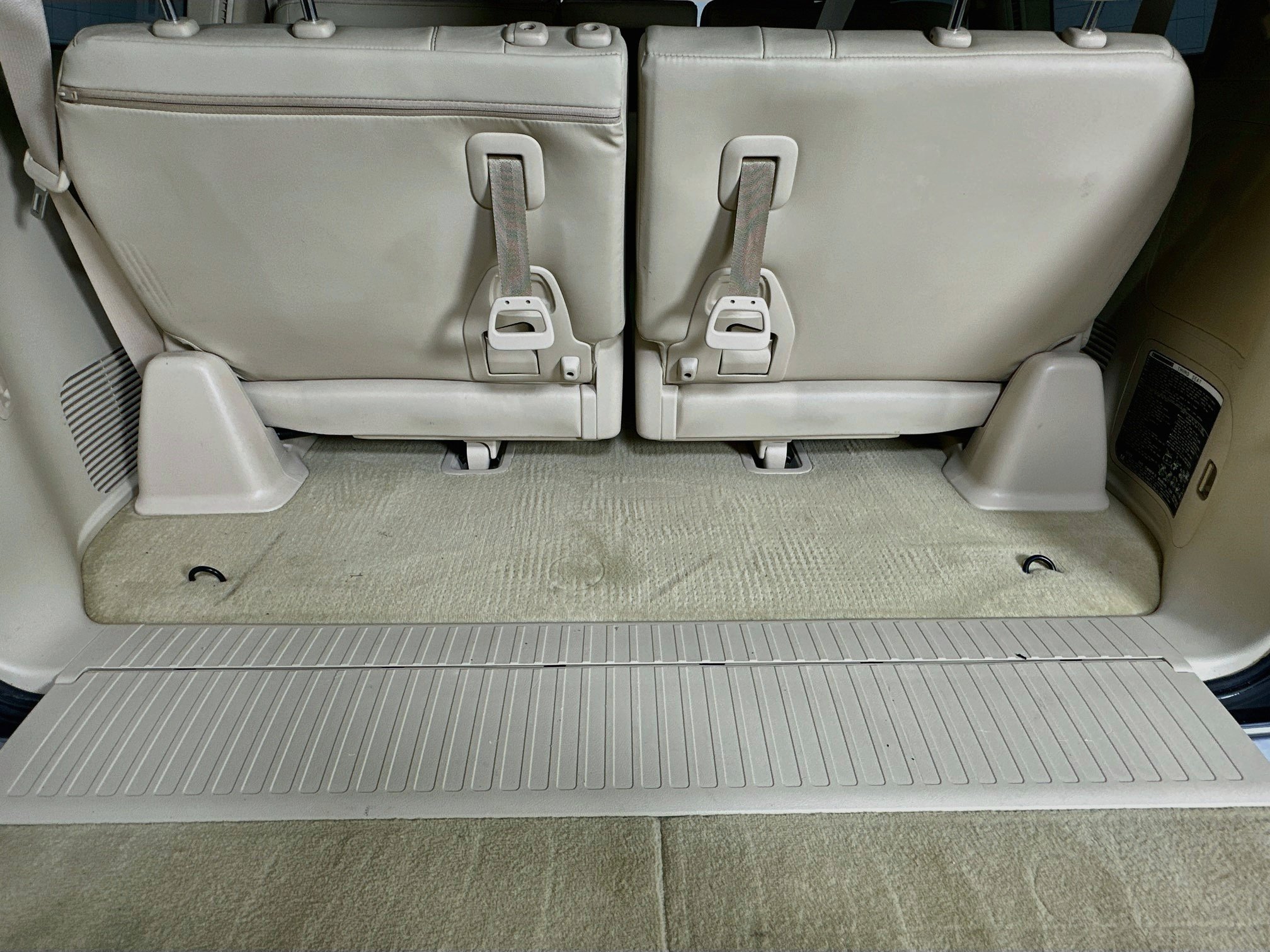 Used 2014 Lexus LX 570 4WD image 31