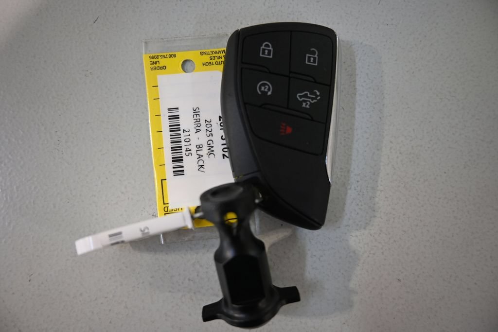 Used 2025 GMC Sierra 2500 AT4 AWD/4WD image 11