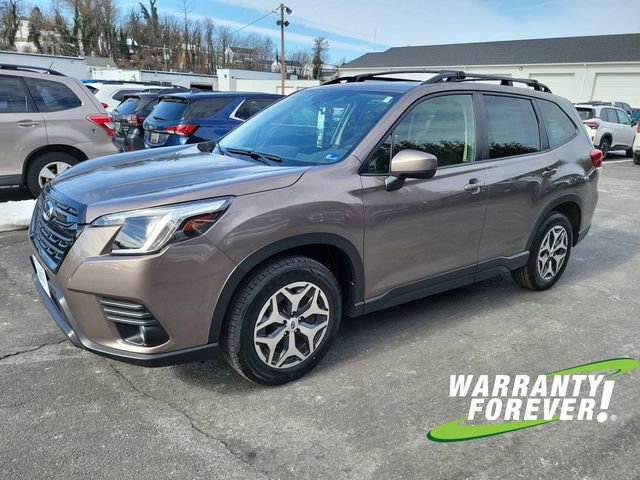 Used 2023 Subaru Forester Premium image 3