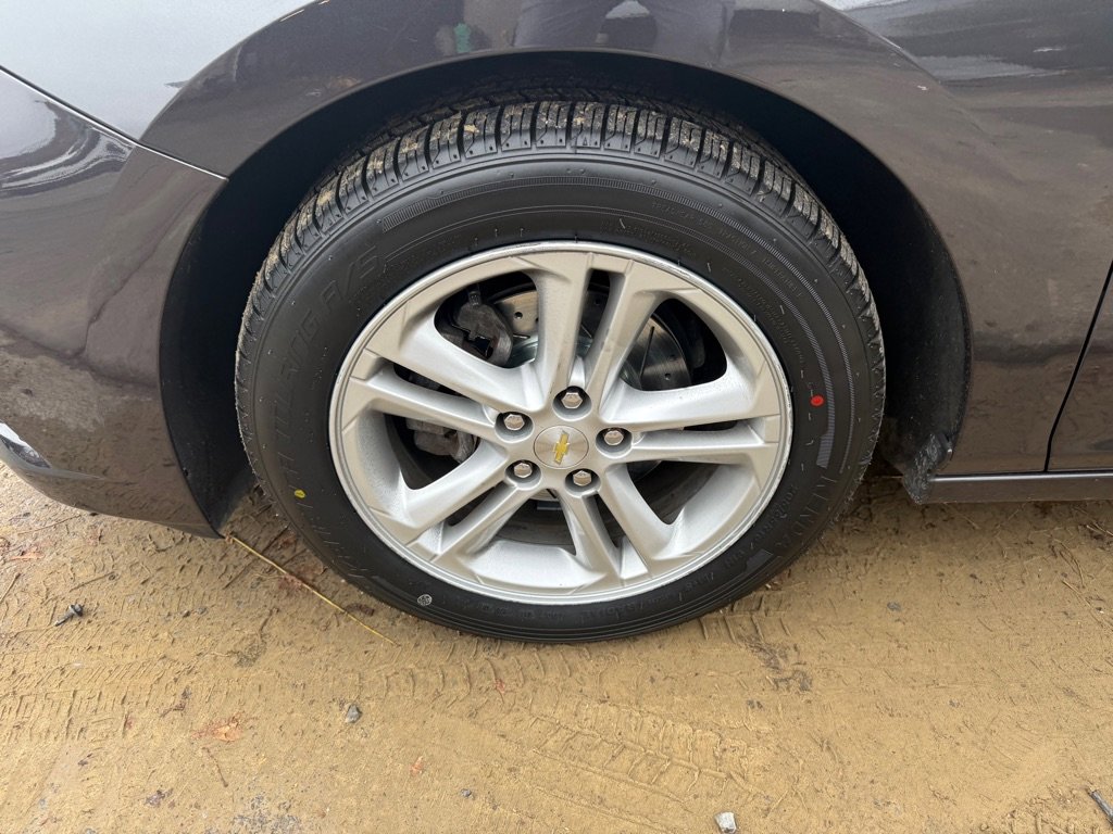 Used 2016 Chevrolet Cruze LT w/ Sun And Sound Package image 15