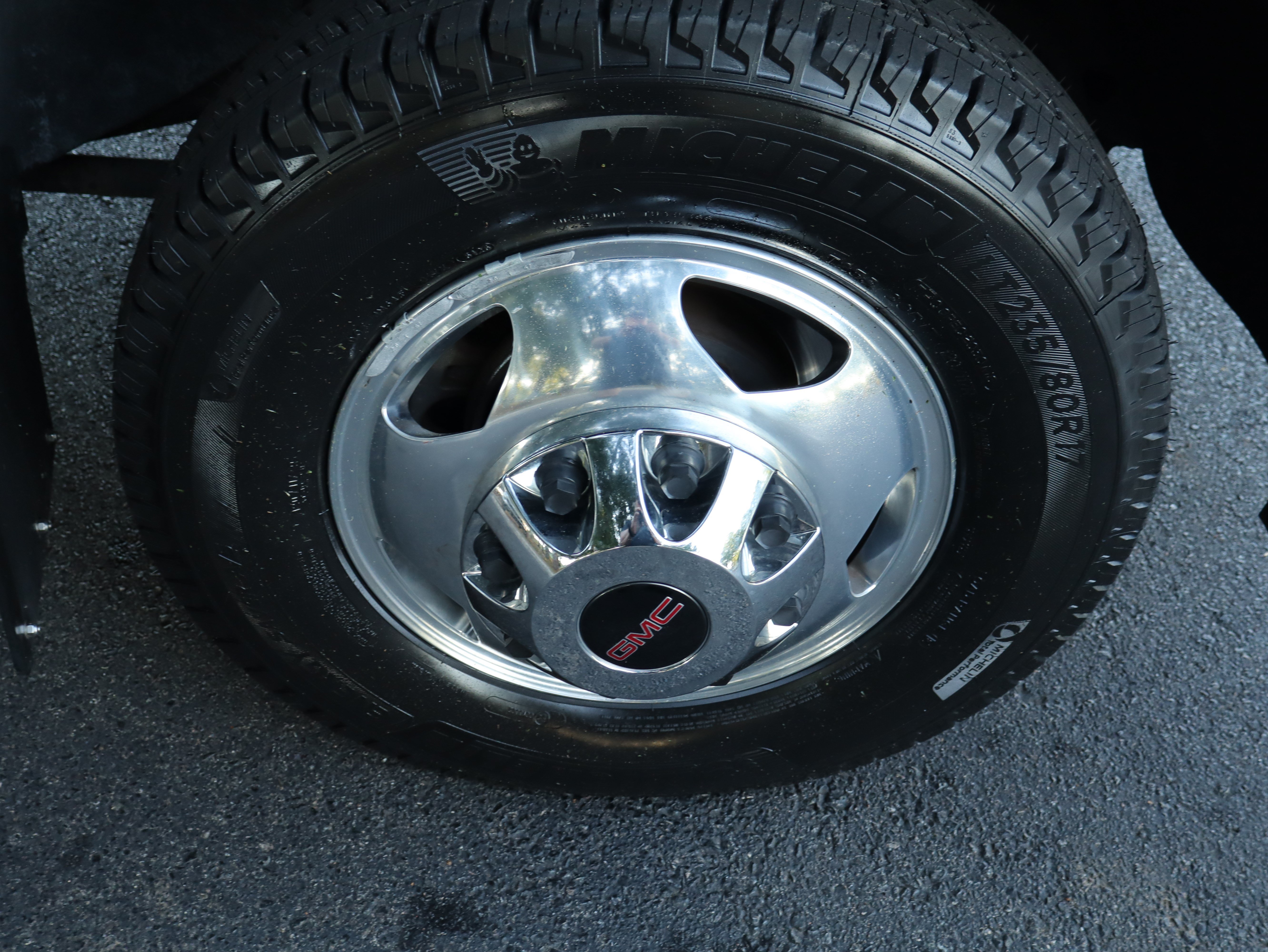 Used 2022 GMC Sierra 3500 Denali AWD/4WD image 15