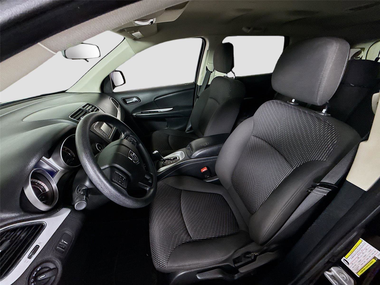 Used 2018 Dodge Journey SE w/ Blacktop Package image 12