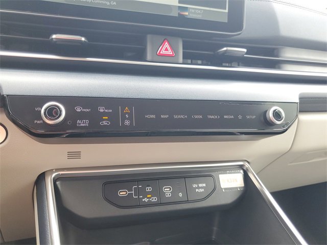 New 2026 Kia Carnival EX image 24