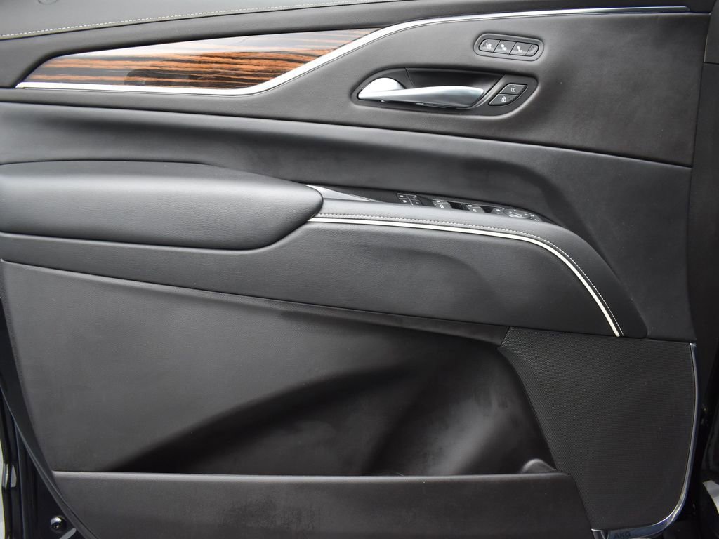 Used 2023 Cadillac Escalade ESV Premium Luxury w/ Performance Package image 11