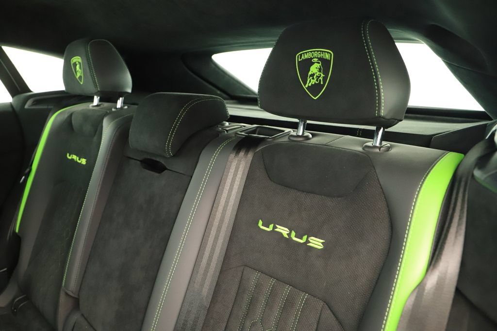 Used 2023 Lamborghini Urus Performante AWD/4WD image 37