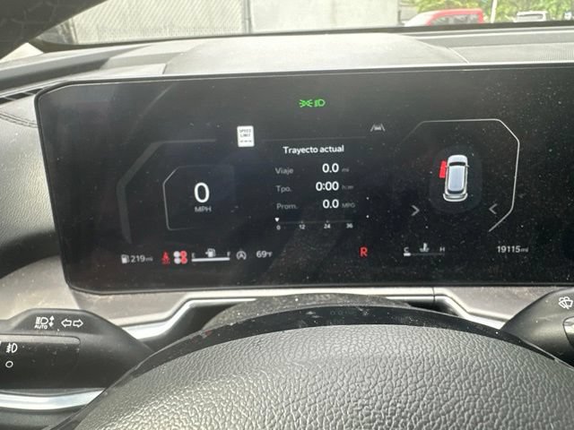 Used 2025 Kia Sorento SX FWD image 20