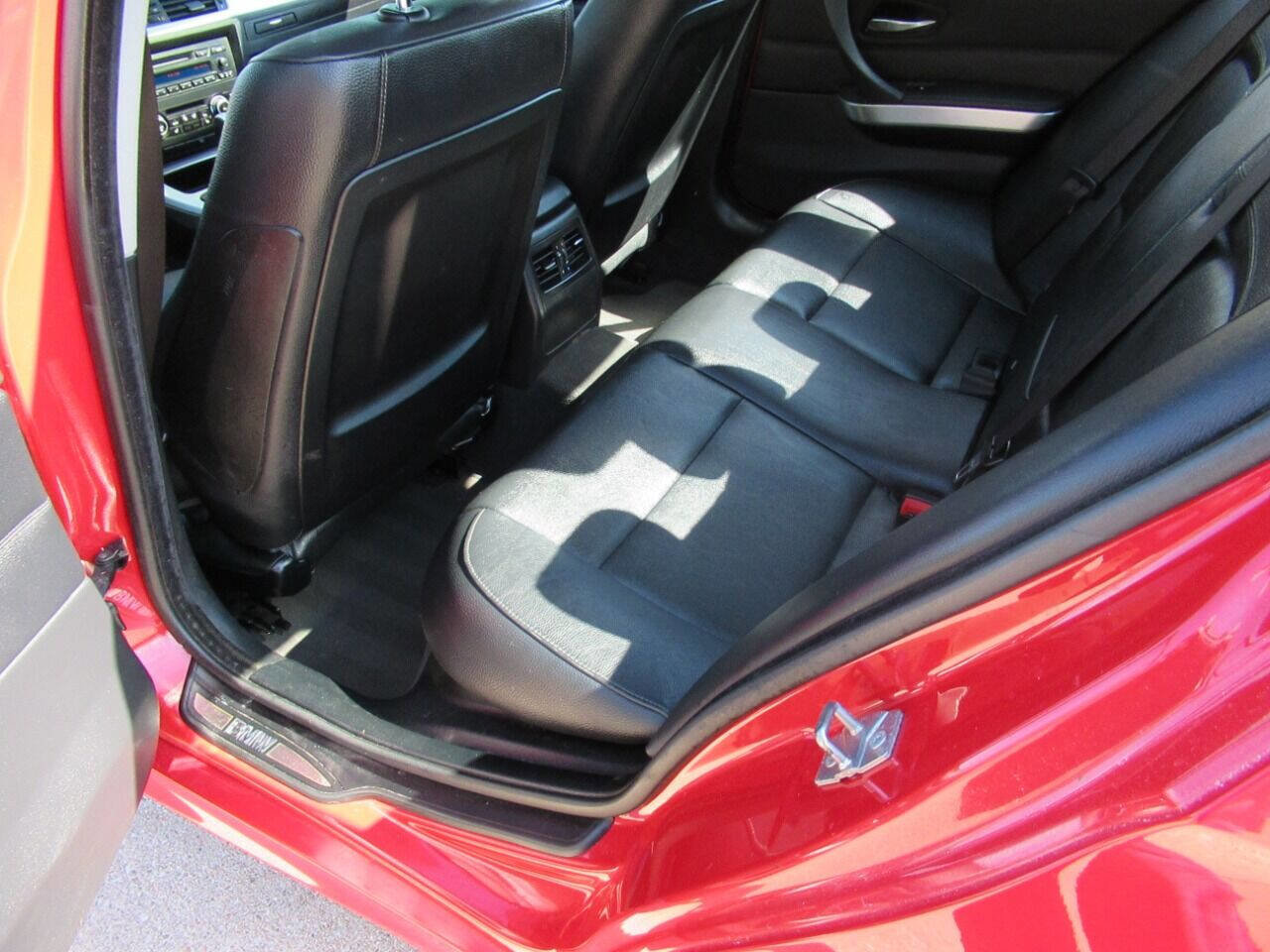 Used 2010 BMW 328i xDrive Sedan AWD/4WD image 14