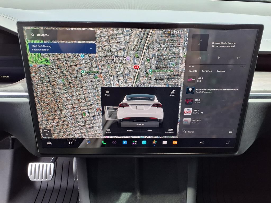Used 2024 Tesla Model X AWD/4WD image 25