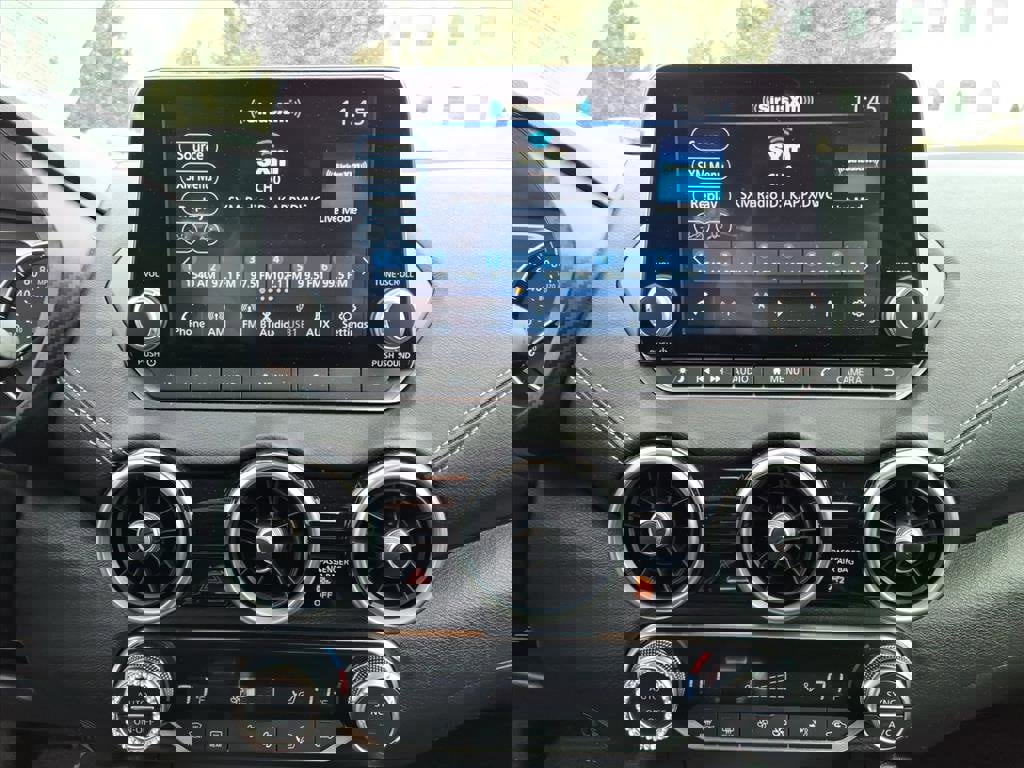 Used 2021 Nissan Sentra SV image 10