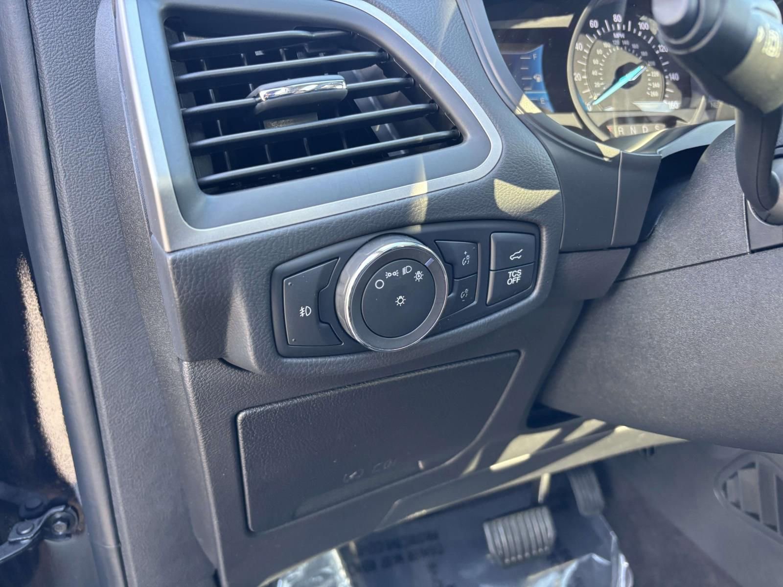 Used 2022 Ford Edge SEL w/ Convenience Package image 16